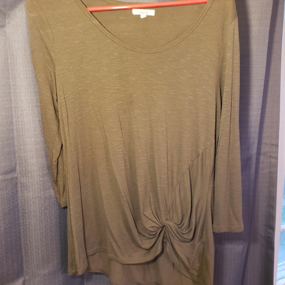 Maurices top